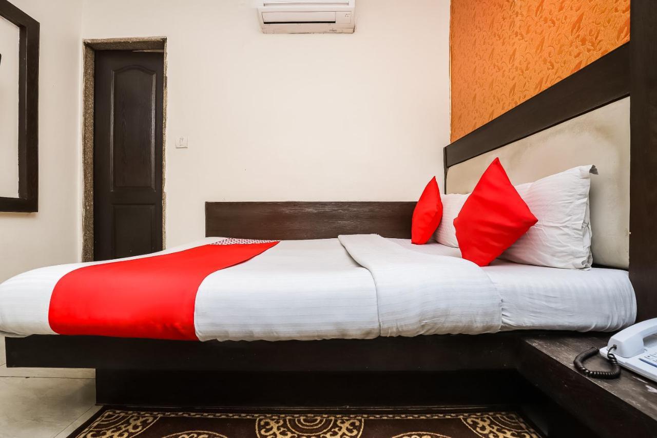 Hotel Shiv Palace Нью-Дели Экстерьер фото