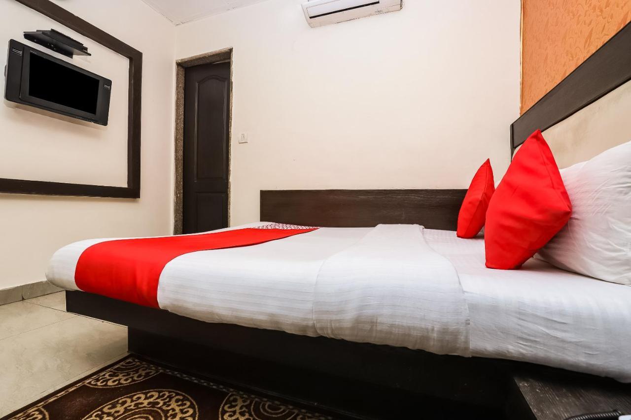 Hotel Shiv Palace Нью-Дели Экстерьер фото